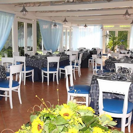 Costa Azzurra Hotel Pulsano Esterno foto
