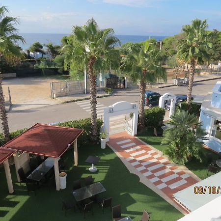 Costa Azzurra Hotel Pulsano Esterno foto