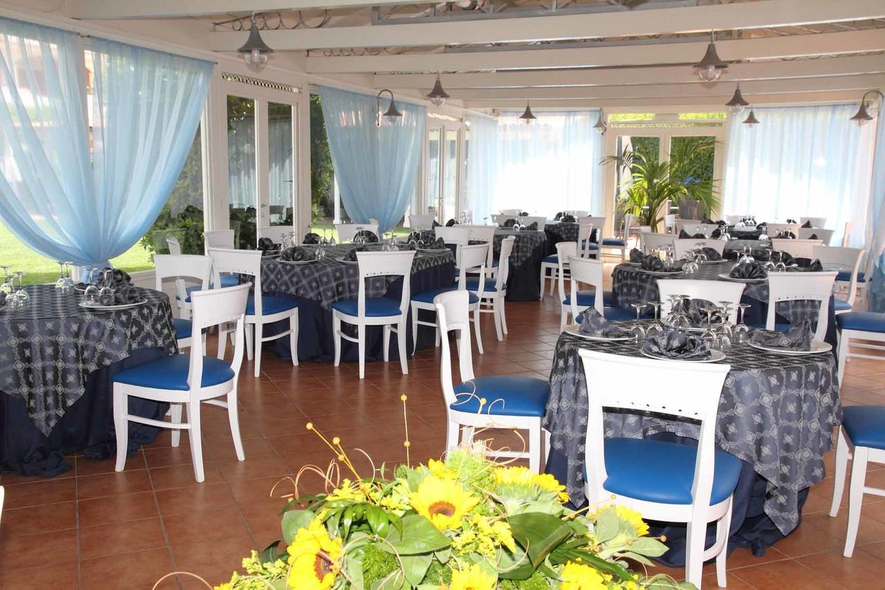 Costa Azzurra Hotel Pulsano Esterno foto