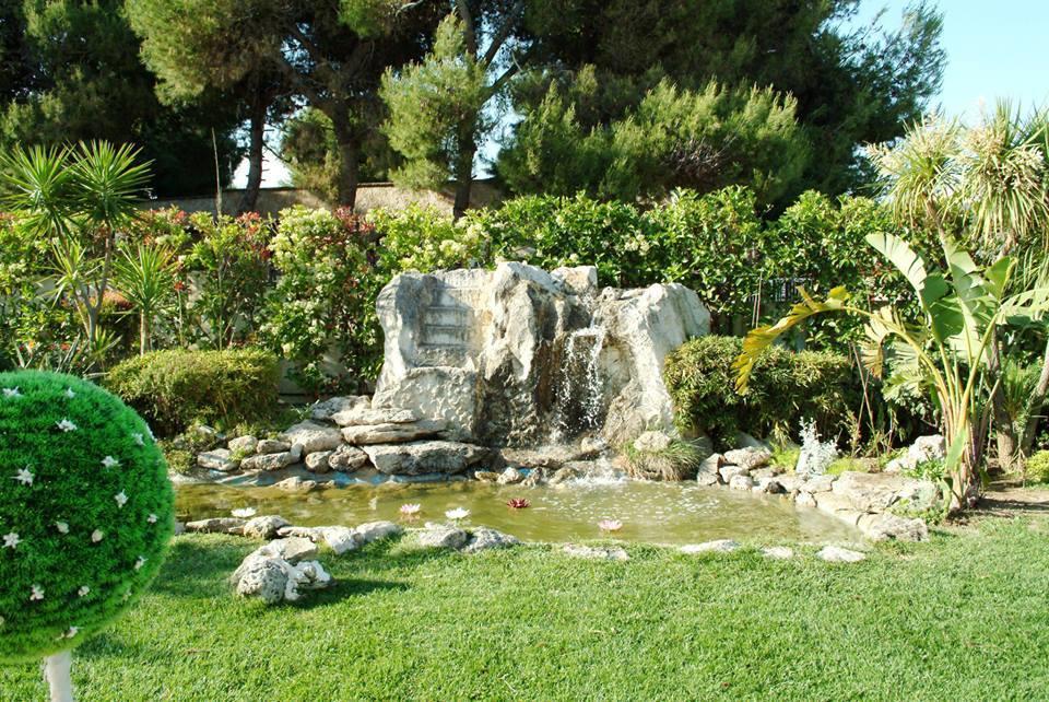 Costa Azzurra Hotel Pulsano Esterno foto