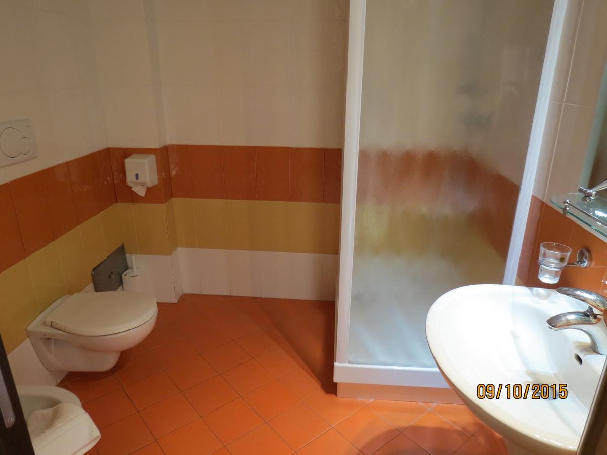 Costa Azzurra Hotel Pulsano Esterno foto